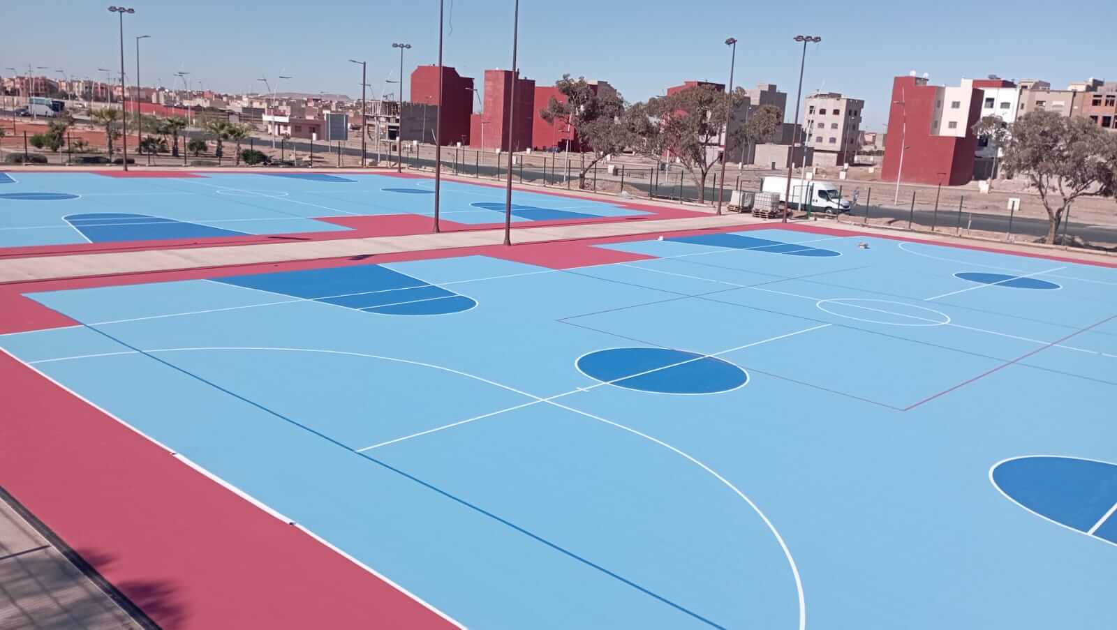 Terrain de basketball en gazon artificiel à Marrakech